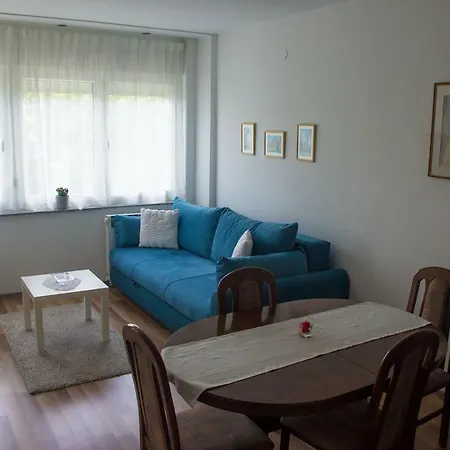 Meridian Apartment , 300M To Bus Terminal, Fast Wifi & Airport Transf Zagreb Exterior photo