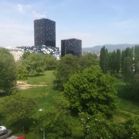 Meridian Apartment , 300M To Bus Terminal, Fast Wifi & Airport Transf Zagreb Exterior photo