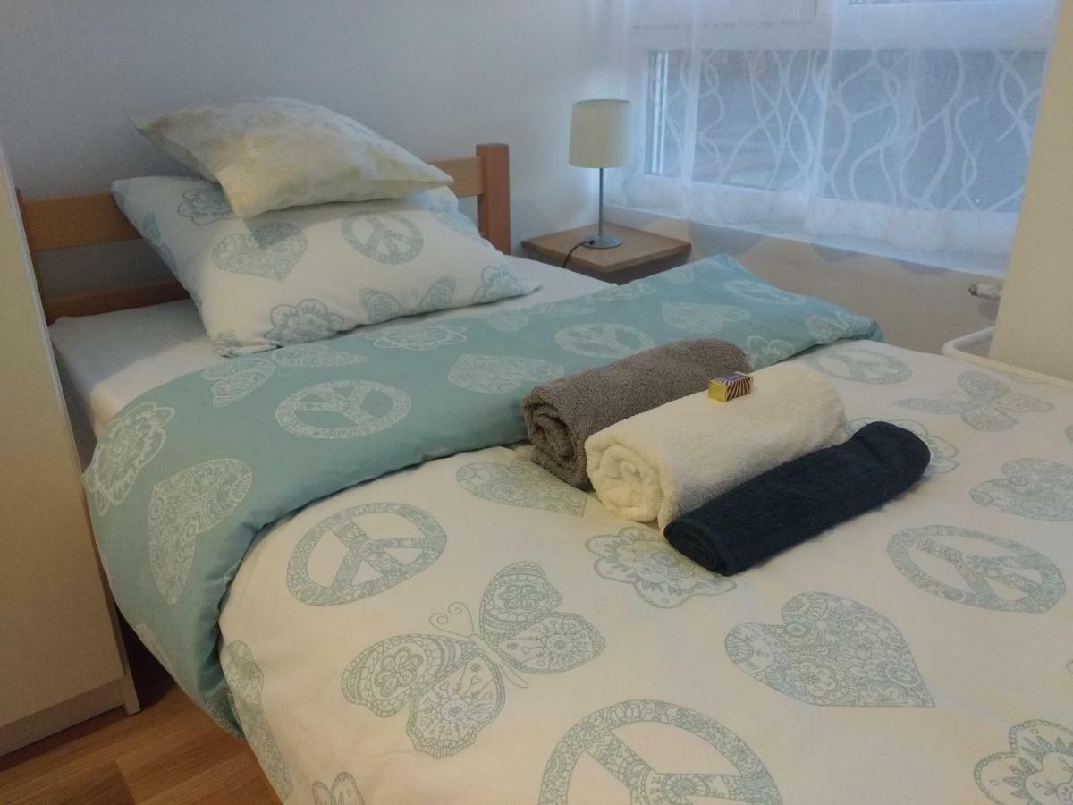 Meridian , 300m To Bus Terminal, Fast Wifi & Airport Transf Apartment