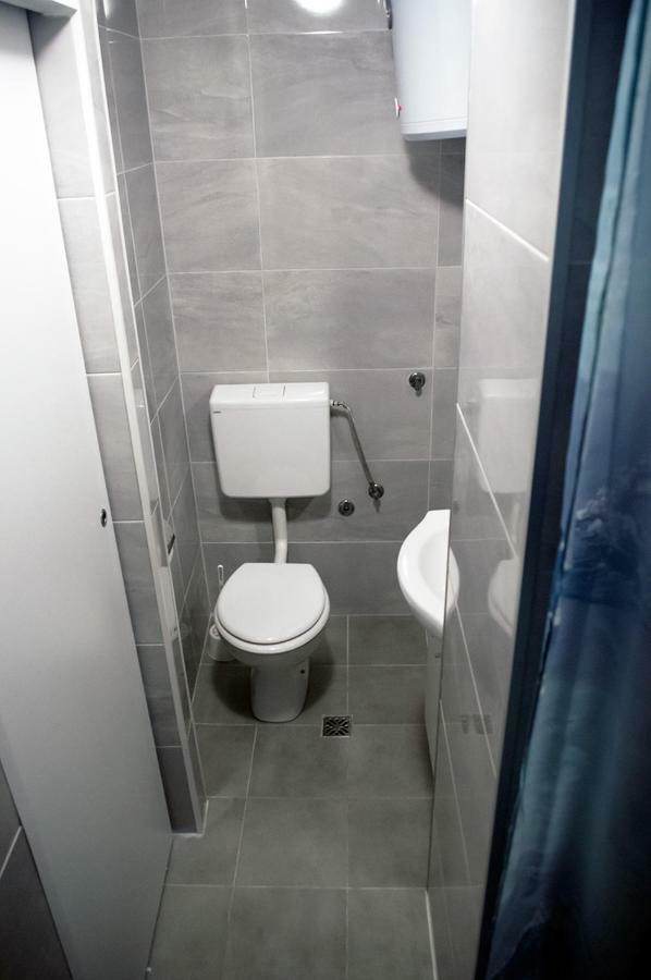 Meridian , 300m To Bus Terminal, Fast Wifi & Airport Transf Apartment *